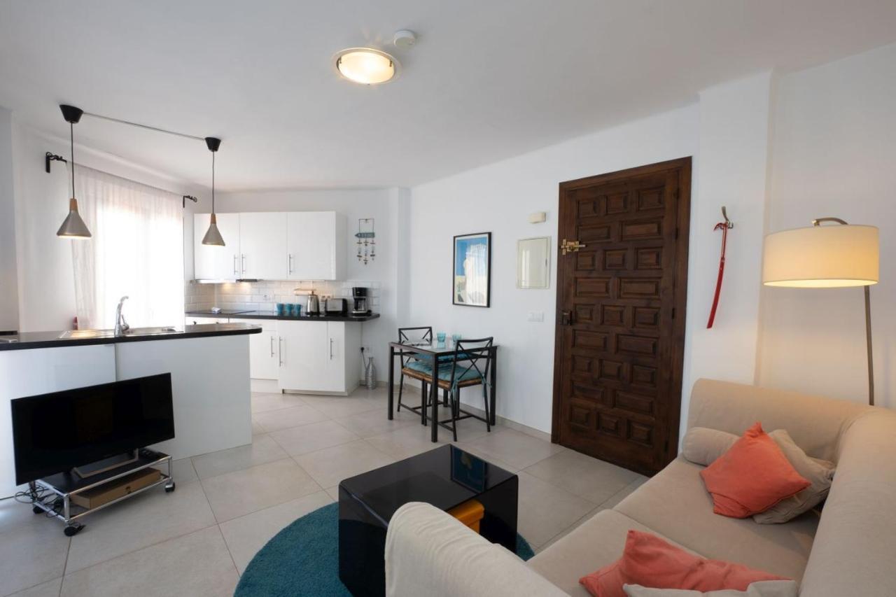 Capistrano Playa 712 Menyber Apartment Нерха Екстериор снимка